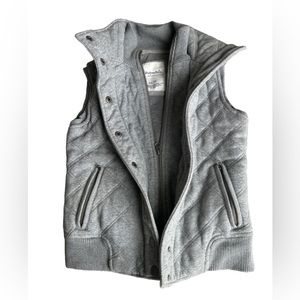 Aeropostale Gray Quilted Vest